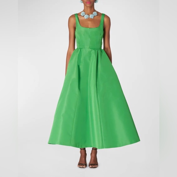 Carolina Herrera Dresses & Skirts - $4400 Carolina Herrera Full Silk Green Crinoline Runway Dress. Tailored to a 2